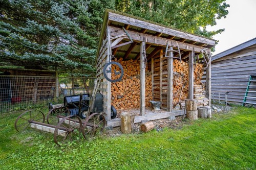 2435 Charleville Rd, Campbell River, BC 