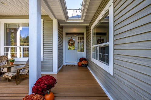 2435 Charleville Rd, Campbell River, BC 