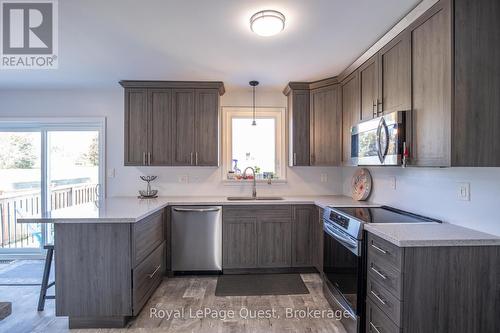 2070 Hawley Road, Severn (Marchmont), ON - Indoor Photo Showing Kitchen
