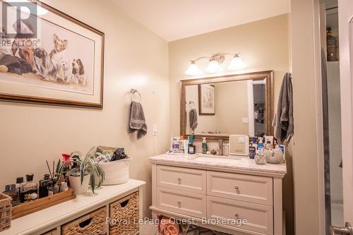 2070 Hawley Road, Severn (Marchmont), ON - Indoor Photo Showing Bathroom