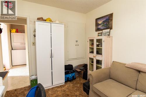 414 3Rd Street E, Wynyard, SK - Indoor