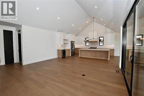 3464 Paul Crescent, Plympton-Wyoming, ON - Indoor Photo Showing Kitchen