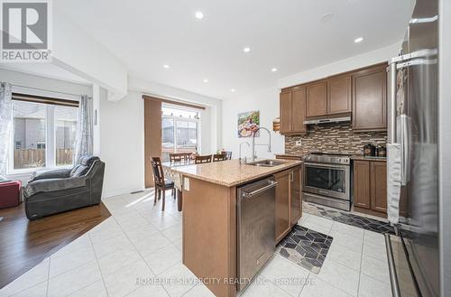 366 Porter Drive, Woodstock, ON - Indoor Photo Showing Kitchen With Upgraded Kitchen