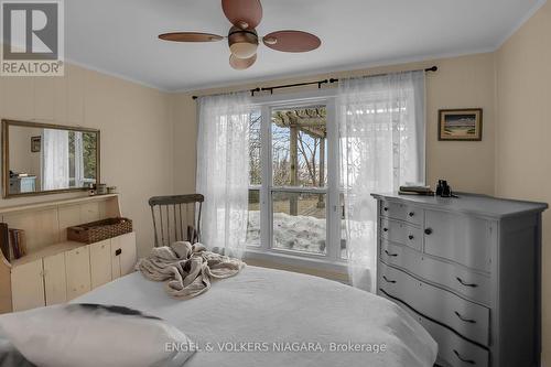 75573 Elliott Street, Bluewater (Bayfield), ON - Indoor Photo Showing Bedroom
