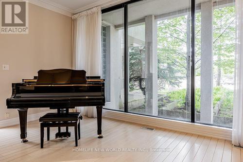 5 Abrams Place, Toronto, ON - Indoor Photo Showing Other Room