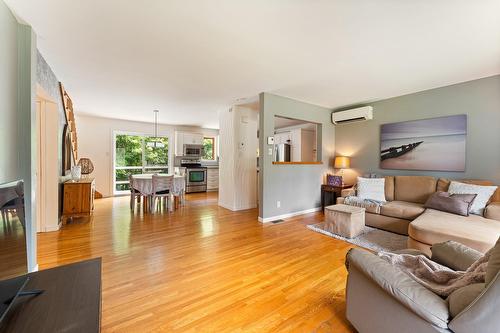 Salon - 35 Rue Bergeron E., Granby, QC - Indoor Photo Showing Living Room