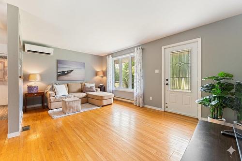 Salon - 35 Rue Bergeron E., Granby, QC - Indoor Photo Showing Living Room