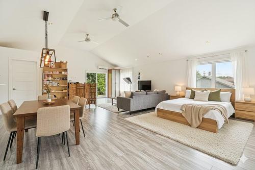 Bureau - 35 Rue Bergeron E., Granby, QC - Indoor