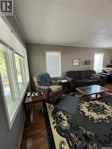 710 Prince Street, Hudson Bay, SK - Indoor Photo Showing Living Room