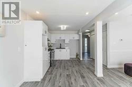 145 Chestnut Street N, Cambridge, ON - Indoor