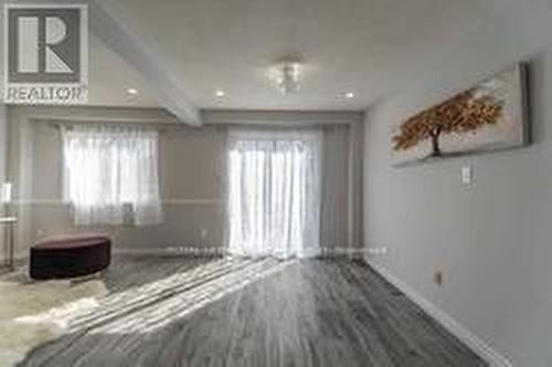 145 Chestnut Street N, Cambridge, ON - Indoor