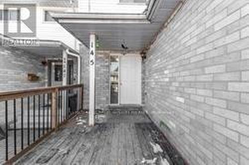 145 Chestnut Street N, Cambridge, ON - Outdoor