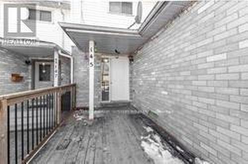 145 Chestnut Street N, Cambridge, ON - Outdoor