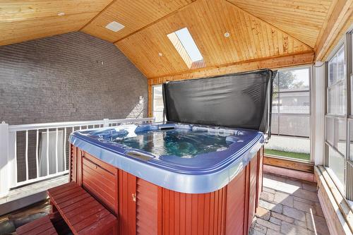 Spa - 13382 Rue St-Michel, Mirabel, QC - Indoor