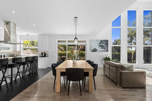Dining room - 43 Rue Molière, Saint-Jean-Sur-Richelieu, QC - Indoor With Fireplace