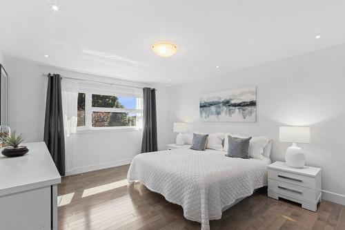 Passageway - 43 Rue Molière, Saint-Jean-Sur-Richelieu, QC - Indoor Photo Showing Other Room