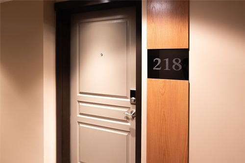 218-1089 Sunset Drive, Kelowna, BC - Indoor Photo Showing Other Room