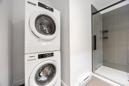 Bathroom - 1506-1160 Rue Mackay, Montréal (Ville-Marie), QC - Indoor Photo Showing Laundry Room