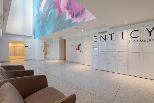 Hall - 1506-1160 Rue Mackay, Montréal (Ville-Marie), QC - Indoor Photo Showing Other Room