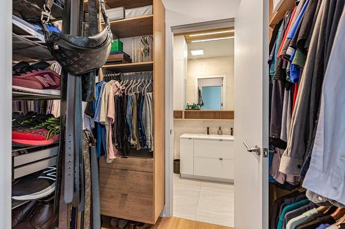 Walk-in closet - Ph2-1-1330 Rue Olier, Montréal (Le Sud-Ouest), QC - Indoor With Storage
