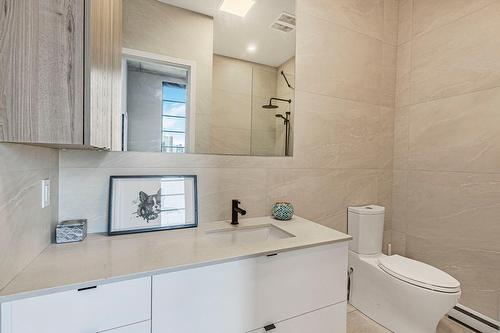 Bathroom - Ph2-1-1330 Rue Olier, Montréal (Le Sud-Ouest), QC - Indoor Photo Showing Bathroom