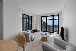 2206-628 Rue St-Jacques  Montréal (Ville-Marie), QC H3C 1C7