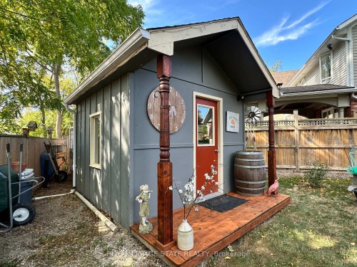 102 Jarrett Place, Haldimand, ON - Outdoor