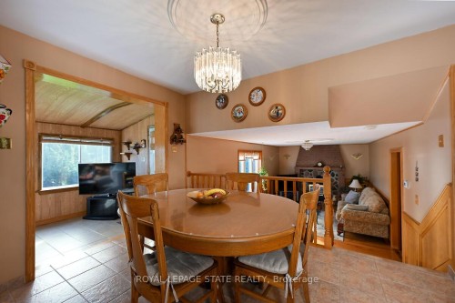 53 Glover Road, Hamilton, ON - Indoor Photo Showing Dining Room