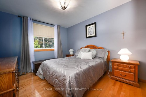 53 Glover Road, Hamilton, ON - Indoor Photo Showing Bedroom