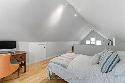 13 Bruce Street, Hamilton, ON 