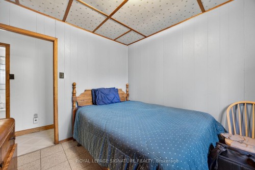81-77 Bass Bay Drive, Tay, ON - Indoor Photo Showing Bedroom