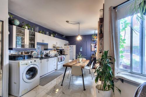 Kitchen - 8031  - 8035 Rue St-Hubert, Montréal (Villeray/Saint-Michel/Parc-Extension), QC - Indoor Photo Showing Laundry Room