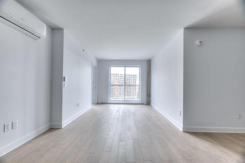 Living room - 901-1971 Rue Du Havre, Montréal (Ville-Marie), QC - Indoor Photo Showing Other Room