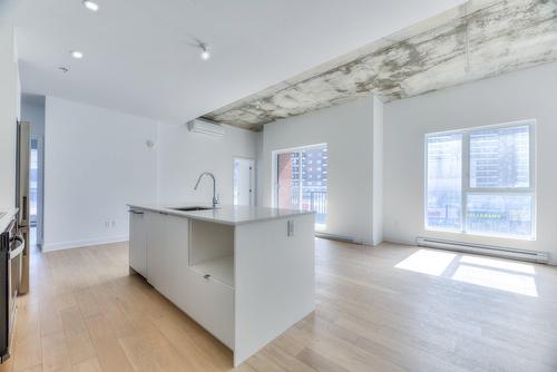 Cuisine - 310-1971 Rue Du Havre, Montréal (Ville-Marie), QC - Indoor Photo Showing Kitchen