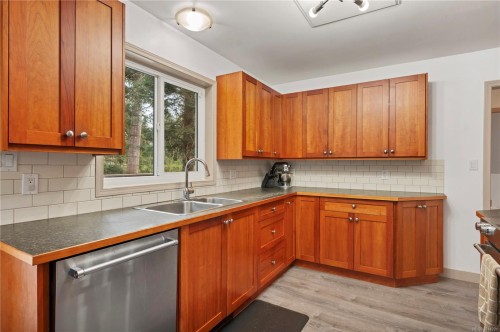 3844 Sutil Rd, Campbell River, BC 