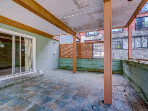 200-2747 Satellite St, Oak Bay, BC -  With Exterior