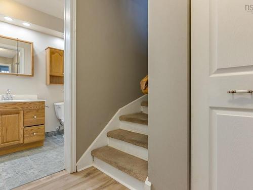 123 79 Collins Grove, Dartmouth, NS 