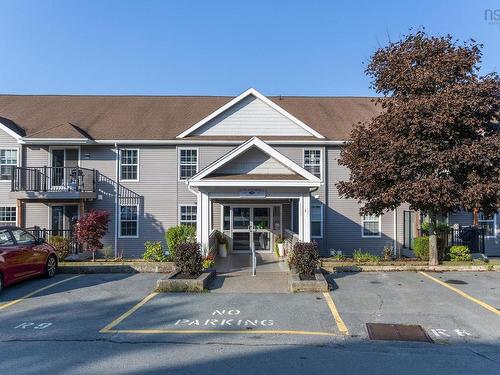 123 79 Collins Grove, Dartmouth, NS 