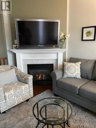 2022 Lakeshore Road W, Mississauga, ON - Indoor Photo Showing Living Room With Fireplace