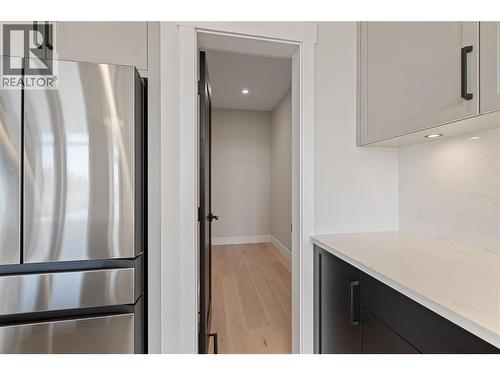 2531 Pinnacle Ridge Drive, West Kelowna, BC - Indoor Photo Showing Kitchen