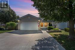 8116 WOODSVIEW CRESCENT  Niagara Falls (Ascot), ON L2H 3G3