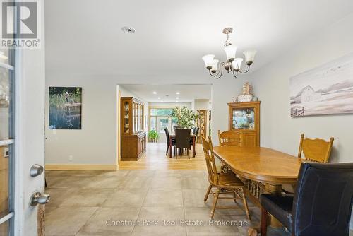 1258 Ravenscliffe Road, Huntsville (Chaffey), ON - Indoor Photo Showing Dining Room
