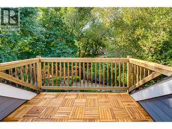 Upstirs Viewing deck - 