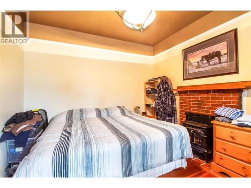 614 Mackenzie Avenue, Revelstoke, BC - Indoor Photo Showing Bedroom