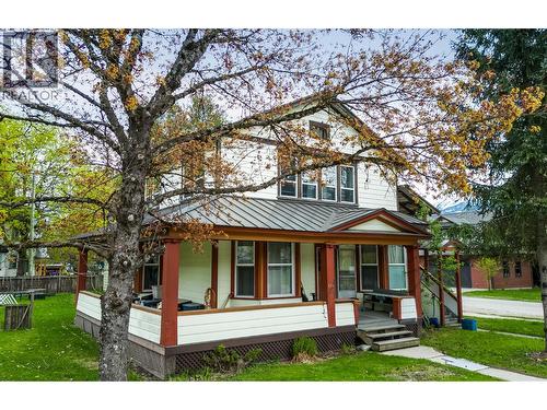 614 Mackenzie Avenue, Revelstoke, BC - Outdoor