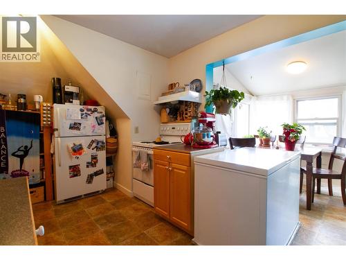 614 Mackenzie Avenue, Revelstoke, BC - Indoor