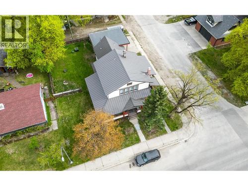 614 Mackenzie Avenue, Revelstoke, BC - Outdoor