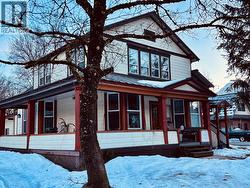 614 Mackenzie Avenue  Revelstoke, BC V0E 2S0