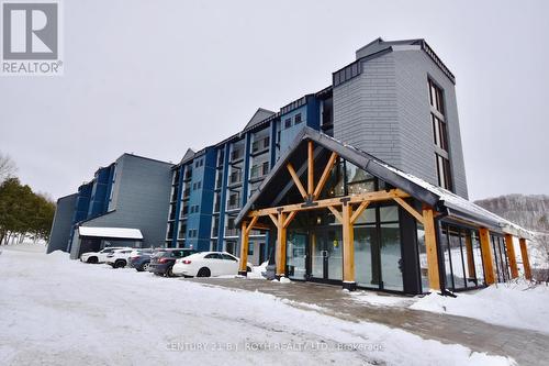 406 - 80 HORSESHOE BOULEVARD  Oro-Medonte, ON L4M 4Y8