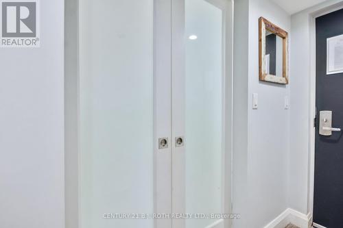 Versatile den can be tailored to your needs! - 406 - 80 Horseshoe Boulevard, Oro-Medonte, ON -  Photo Showing Other Room